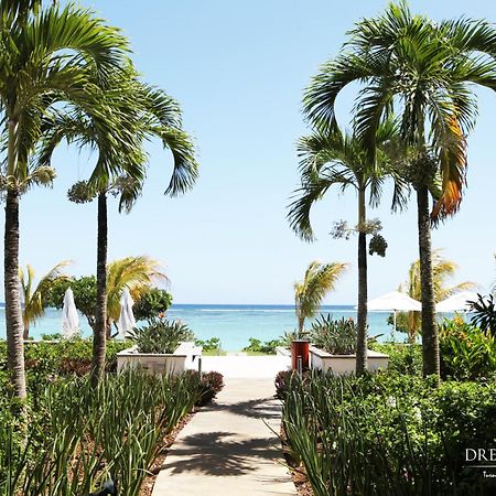 Cap Ouest Luxury Beachfront Flic-en-Flacq Exteriör bild