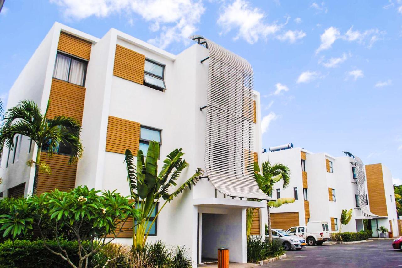 Cap Ouest Luxury Beachfront Flic-en-Flacq Exteriör bild